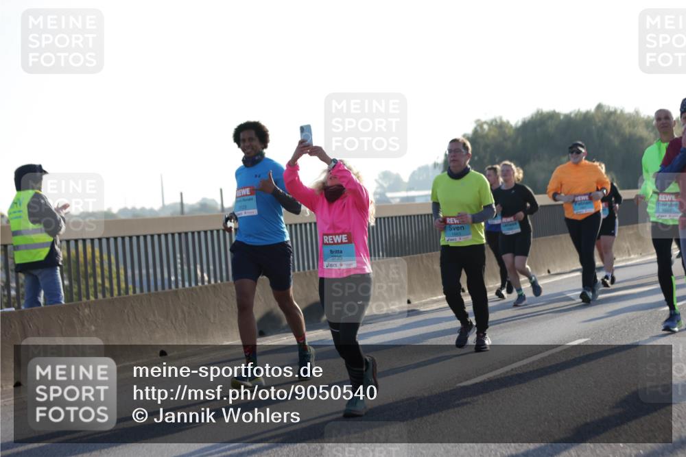 03.10.2025 - Köhlbrandbrückenlauf Jannik Wohlers http://msf.ph/oto/9050540 03.10.2025 09:18:48 Position 3 3123, 3735, 1663, 1843 meine-sportfotos.de