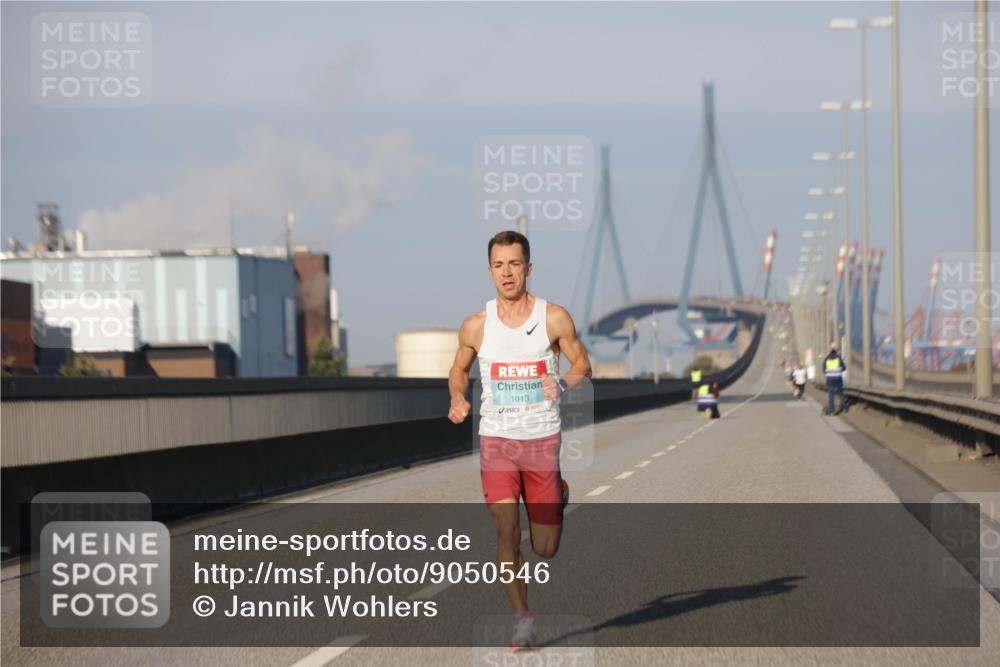 03.10.2025 - Köhlbrandbrückenlauf Jannik Wohlers http://msf.ph/oto/9050546 03.10.2025 09:36:05 Position 3 1013 meine-sportfotos.de