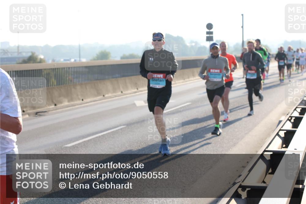 03.10.2025 - Köhlbrandbrückenlauf Lena Gebhardt http://msf.ph/oto/9050558 03.10.2025 09:14:20 Position 1 1034, 4 meine-sportfotos.de