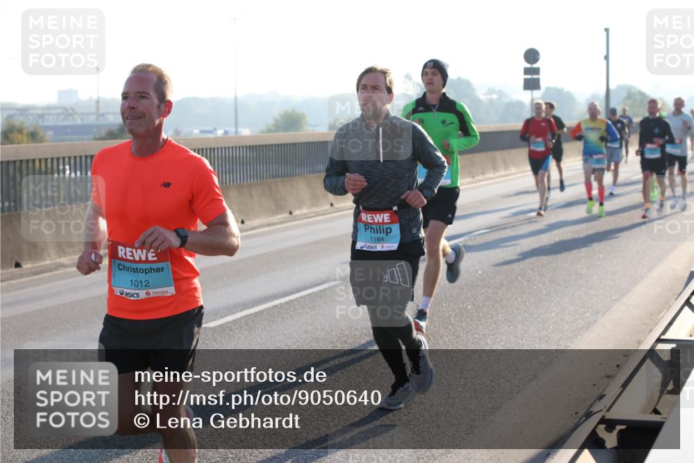 03.10.2025 - Köhlbrandbrückenlauf Lena Gebhardt http://msf.ph/oto/9050640 03.10.2025 09:14:22 Position 1 1012, 1184 meine-sportfotos.de