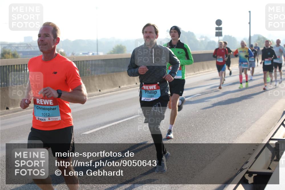 03.10.2025 - Köhlbrandbrückenlauf Lena Gebhardt http://msf.ph/oto/9050643 03.10.2025 09:14:22 Position 1 1012, 1184 meine-sportfotos.de