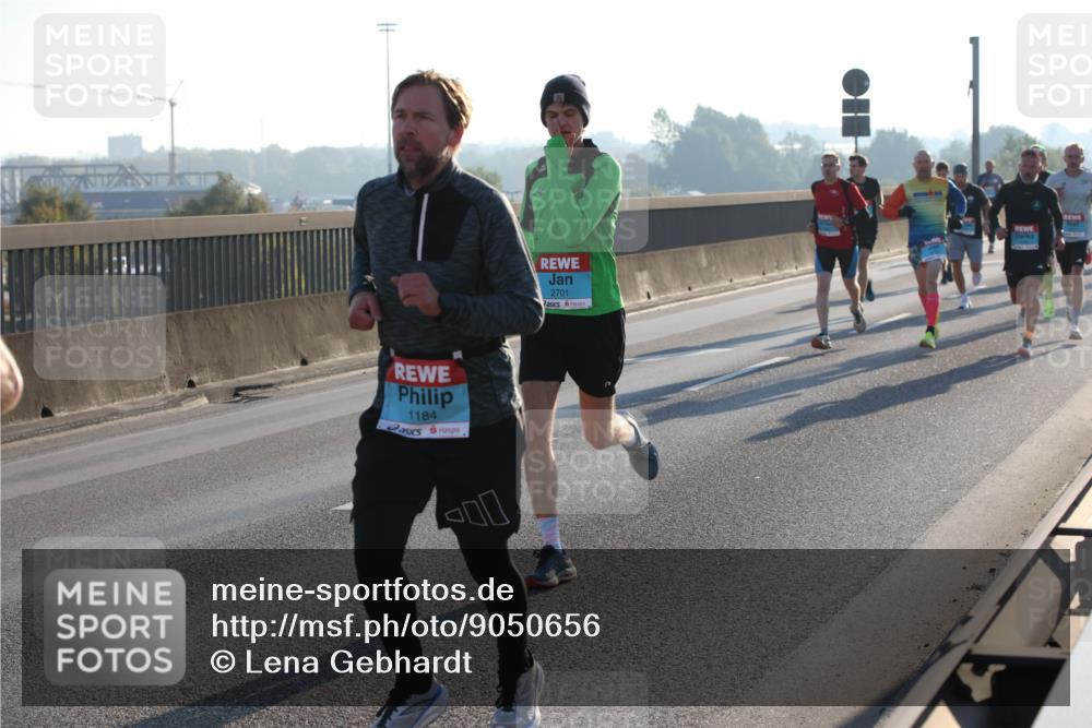 03.10.2025 - Köhlbrandbrückenlauf Lena Gebhardt http://msf.ph/oto/9050656 03.10.2025 09:14:22 Position 1 1184, 01, 2701 meine-sportfotos.de
