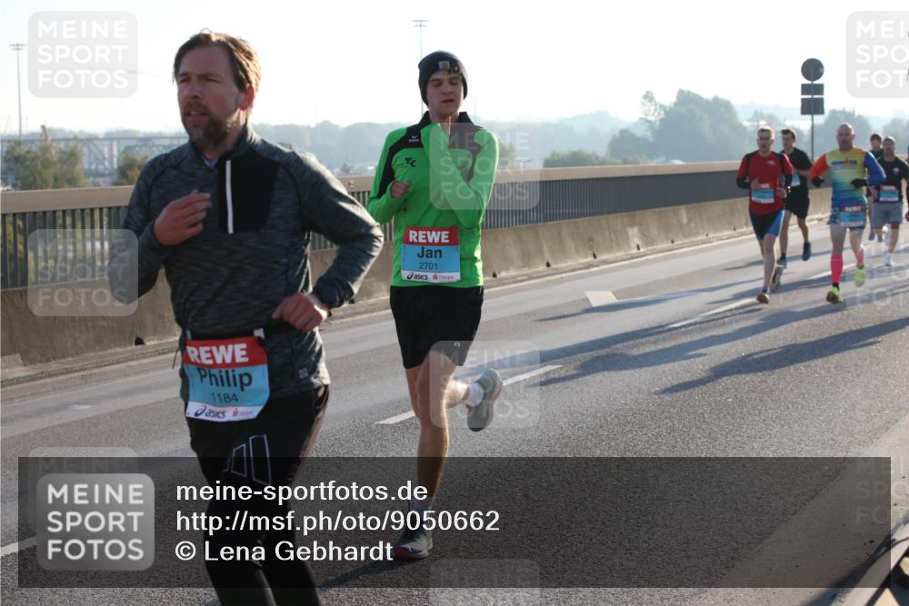 03.10.2025 - Köhlbrandbrückenlauf Lena Gebhardt http://msf.ph/oto/9050662 03.10.2025 09:14:23 Position 1 1184, 2701 meine-sportfotos.de