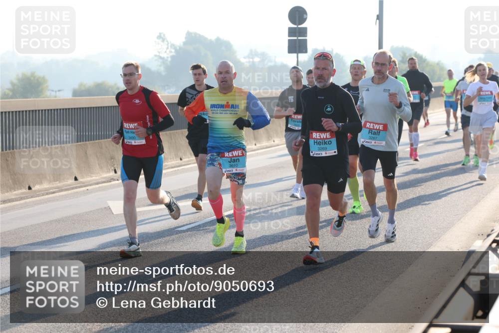 03.10.2025 - Köhlbrandbrückenlauf Lena Gebhardt http://msf.ph/oto/9050693 03.10.2025 09:14:24 Position 1 3490, 112, 26, 2, 3610, 3269, 3267 meine-sportfotos.de