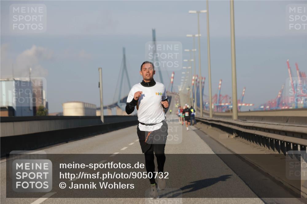 03.10.2025 - Köhlbrandbrückenlauf Jannik Wohlers http://msf.ph/oto/9050732 03.10.2025 09:36:41 Position 3  meine-sportfotos.de