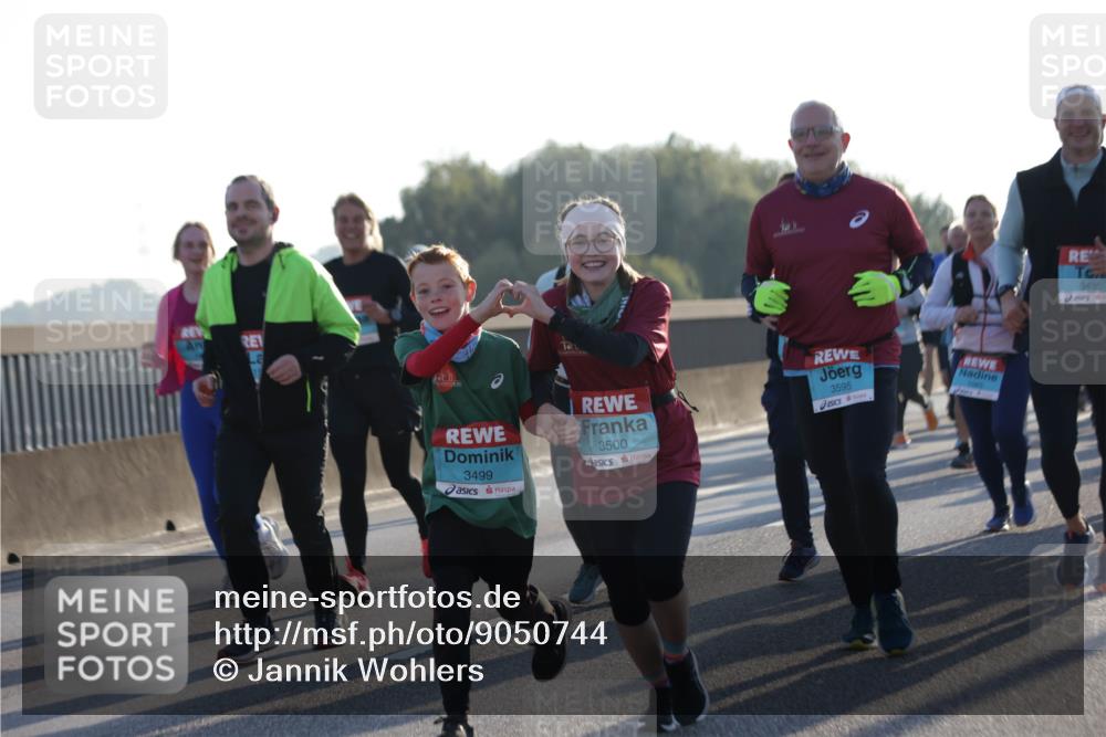 03.10.2025 - Köhlbrandbrückenlauf Jannik Wohlers http://msf.ph/oto/9050744 03.10.2025 09:18:53 Position 3 3499, 3500, 3595, 3435 meine-sportfotos.de