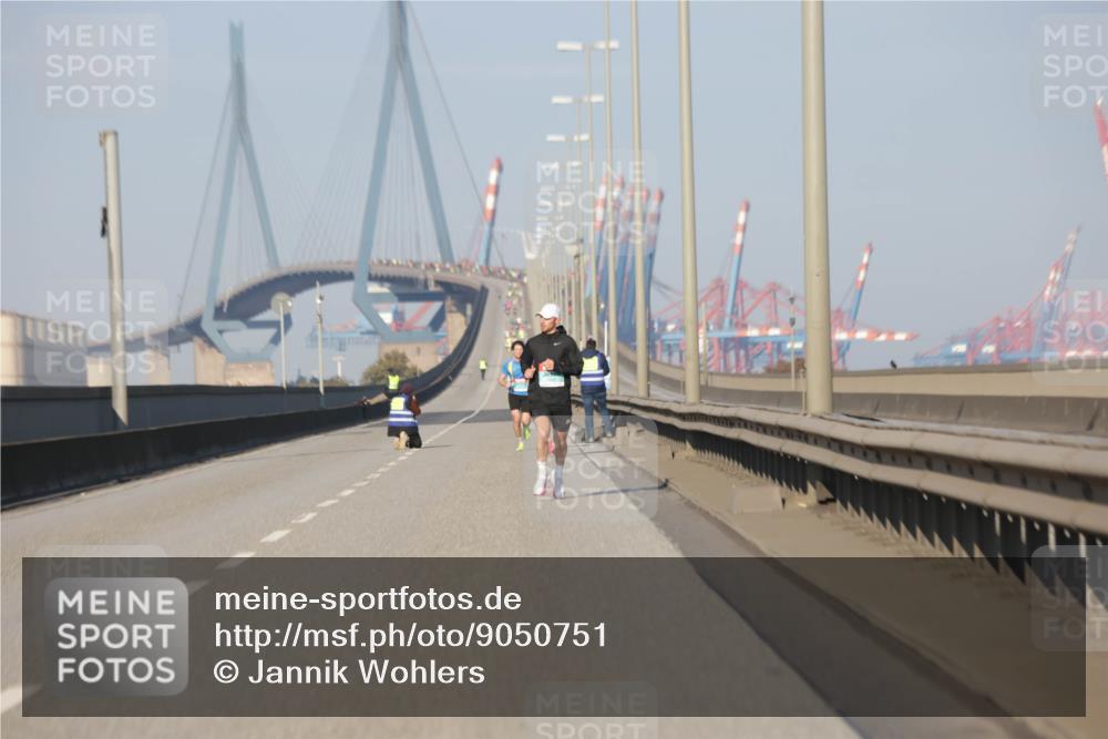 03.10.2025 - Köhlbrandbrückenlauf Jannik Wohlers http://msf.ph/oto/9050751 03.10.2025 09:36:46 Position 3 954 meine-sportfotos.de