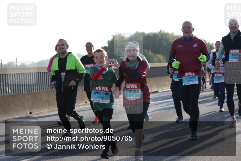 03.10.2025 - Köhlbrandbrückenlauf Jannik Wohlers http://msf.ph/oto/9050765 03.10.2025 09:18:53 Position 3 3499, 3500, 3595, 3435 meine-sportfotos.de