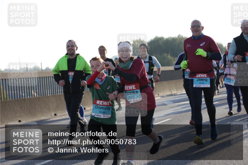 03.10.2025 - Köhlbrandbrückenlauf Jannik Wohlers http://msf.ph/oto/9050783 03.10.2025 09:18:53 Position 3 3499, 3500, 3595 meine-sportfotos.de
