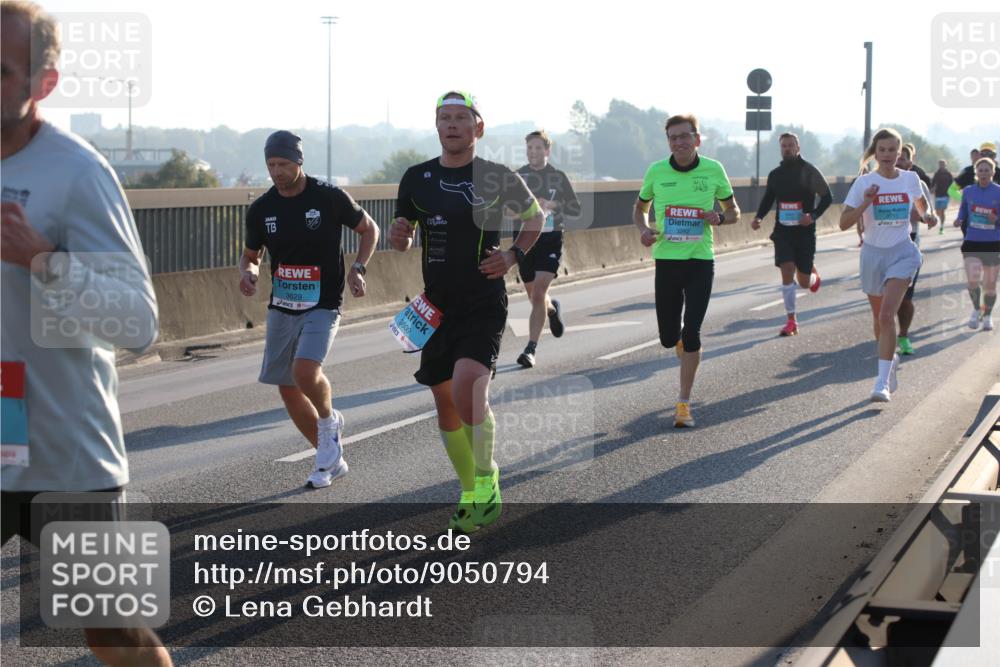 03.10.2025 - Köhlbrandbrückenlauf Lena Gebhardt http://msf.ph/oto/9050794 03.10.2025 09:14:27 Position 1 3629, 3609 meine-sportfotos.de