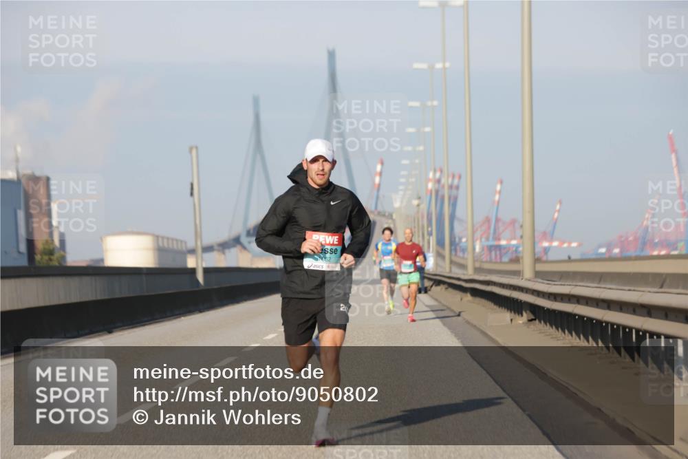 03.10.2025 - Köhlbrandbrückenlauf Jannik Wohlers http://msf.ph/oto/9050802 03.10.2025 09:36:54 Position 3 062, 26 meine-sportfotos.de