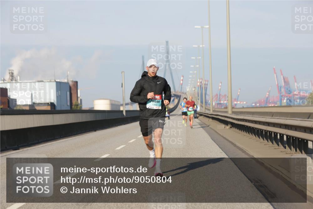 03.10.2025 - Köhlbrandbrückenlauf Jannik Wohlers http://msf.ph/oto/9050804 03.10.2025 09:36:55 Position 3 1062, 247 meine-sportfotos.de