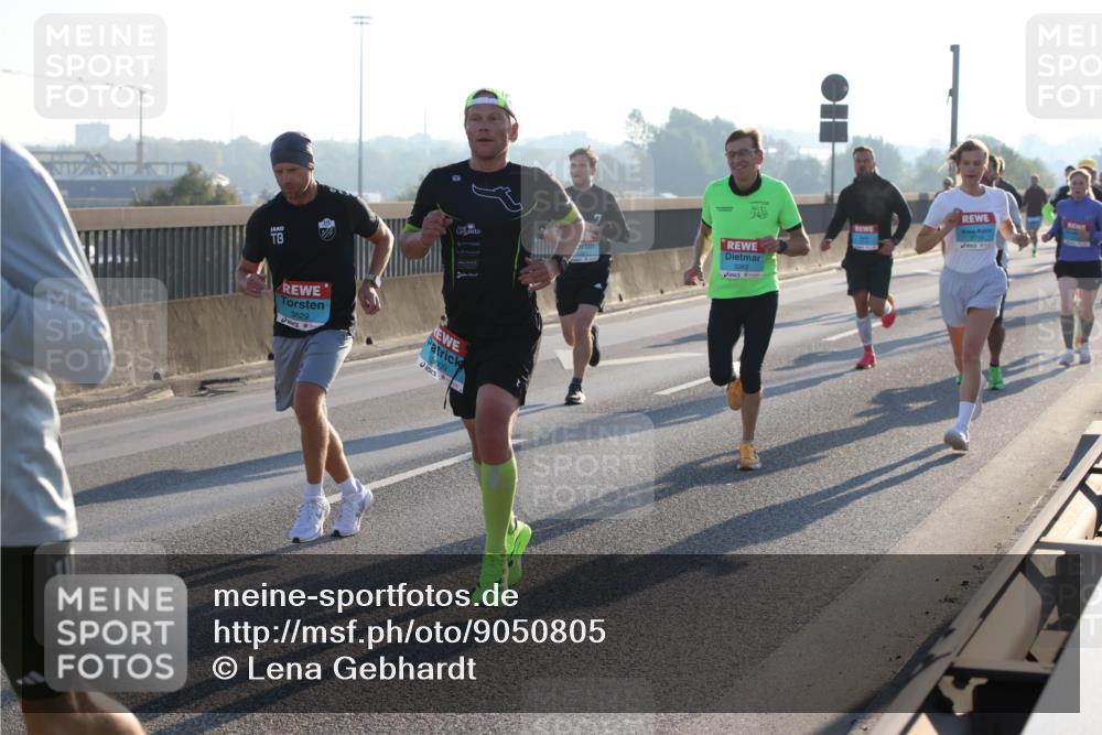 03.10.2025 - Köhlbrandbrückenlauf Lena Gebhardt http://msf.ph/oto/9050805 03.10.2025 09:14:27 Position 1 3629, 3609, 3262, 3715 meine-sportfotos.de