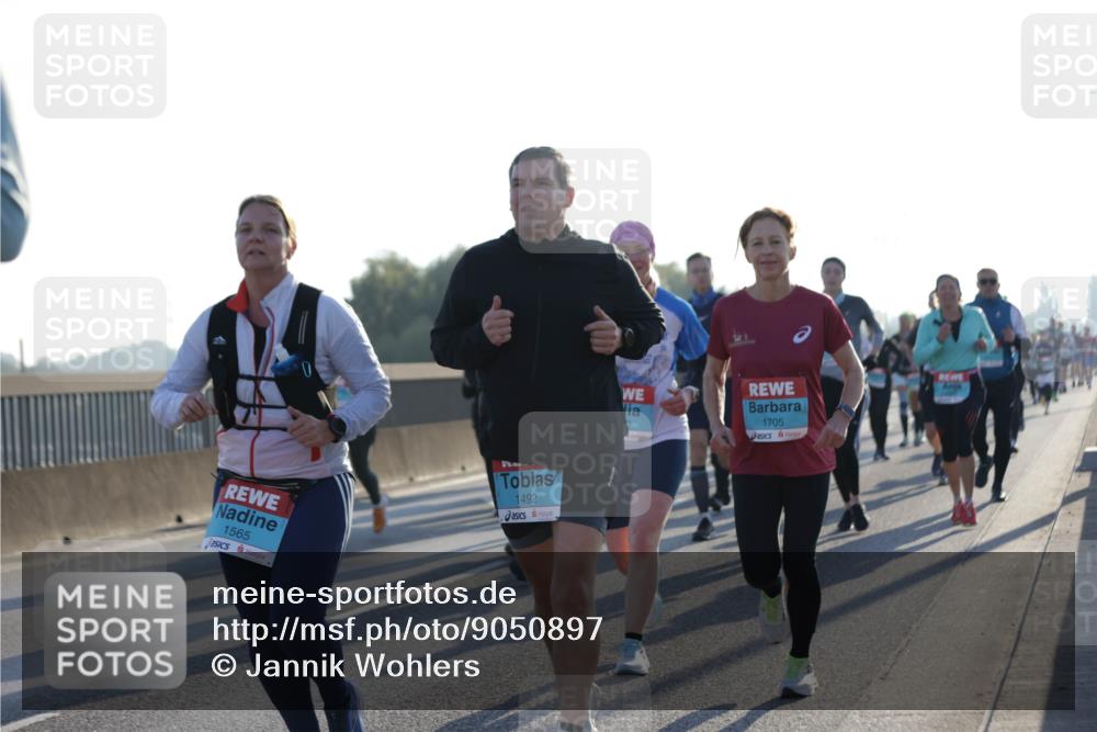 03.10.2025 - Köhlbrandbrückenlauf Jannik Wohlers http://msf.ph/oto/9050897 03.10.2025 09:18:56 Position 3 1492, 1565, 1705 meine-sportfotos.de