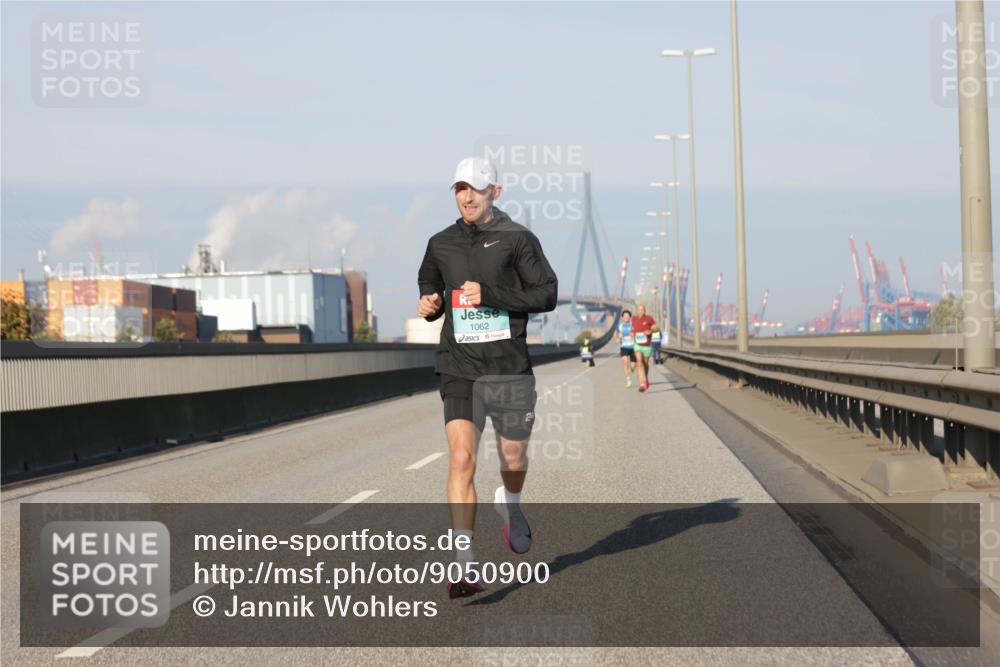 03.10.2025 - Köhlbrandbrückenlauf Jannik Wohlers http://msf.ph/oto/9050900 03.10.2025 09:36:56 Position 3 1062 meine-sportfotos.de