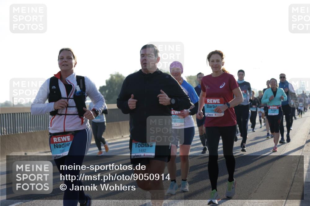 03.10.2025 - Köhlbrandbrückenlauf Jannik Wohlers http://msf.ph/oto/9050914 03.10.2025 09:18:56 Position 3 1565, 1492, 1640, 170 meine-sportfotos.de