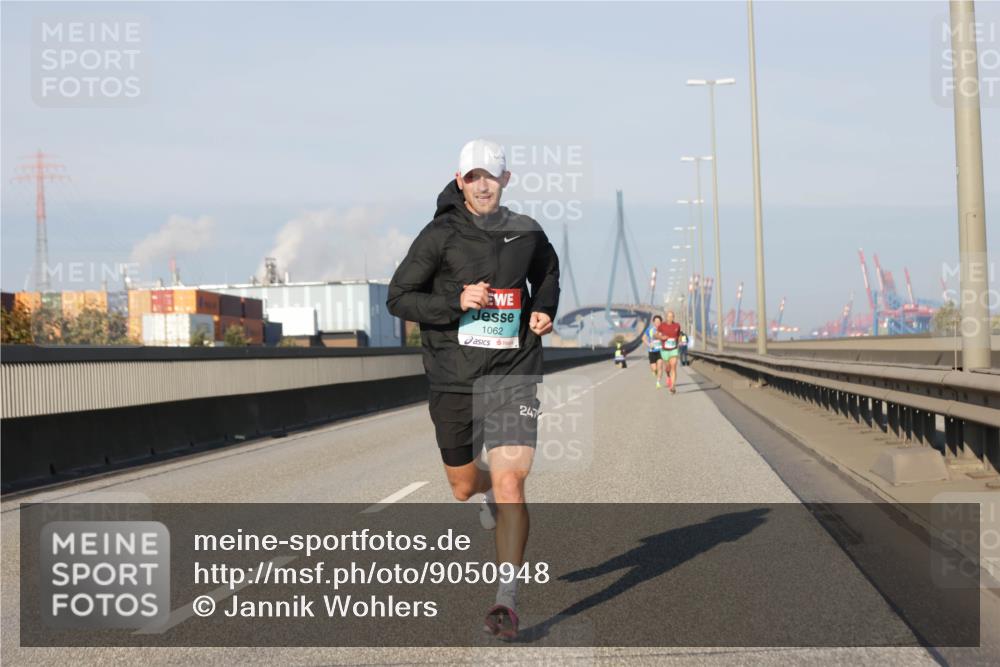 03.10.2025 - Köhlbrandbrückenlauf Jannik Wohlers http://msf.ph/oto/9050948 03.10.2025 09:36:56 Position 3 1062, 247 meine-sportfotos.de