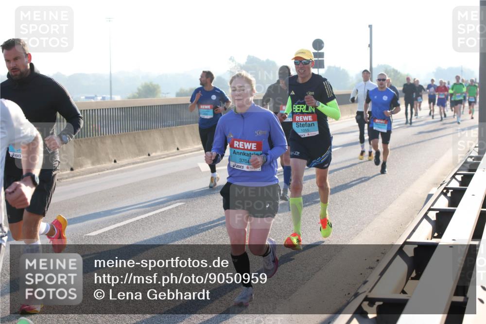 03.10.2025 - Köhlbrandbrückenlauf Lena Gebhardt http://msf.ph/oto/9050959 03.10.2025 09:14:30 Position 1 3704, 1055 meine-sportfotos.de