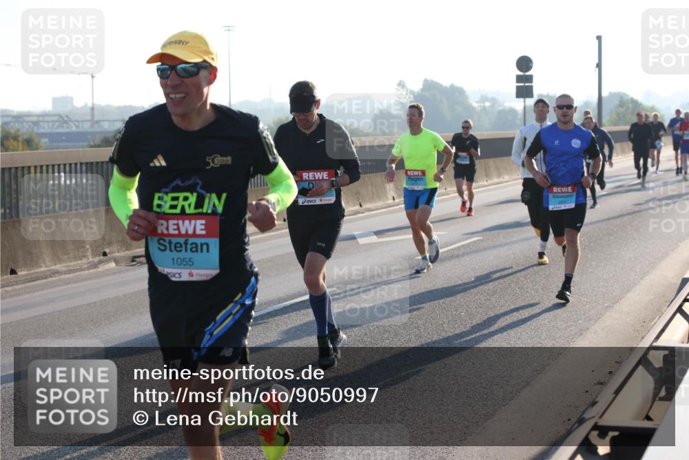 03.10.2025 - Köhlbrandbrückenlauf Lena Gebhardt http://msf.ph/oto/9050997 03.10.2025 09:14:31 Position 1 50, 1055, 177 meine-sportfotos.de