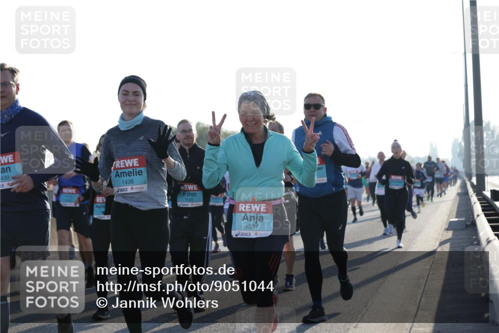 03.10.2025 - Köhlbrandbrückenlauf Jannik Wohlers http://msf.ph/oto/9051044 03.10.2025 09:18:59 Position 3 439, 1438, 1535, 1337 meine-sportfotos.de