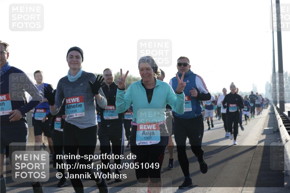 03.10.2025 - Köhlbrandbrückenlauf Jannik Wohlers http://msf.ph/oto/9051049 03.10.2025 09:18:59 Position 3 39, 1438, 1535, 1337 meine-sportfotos.de
