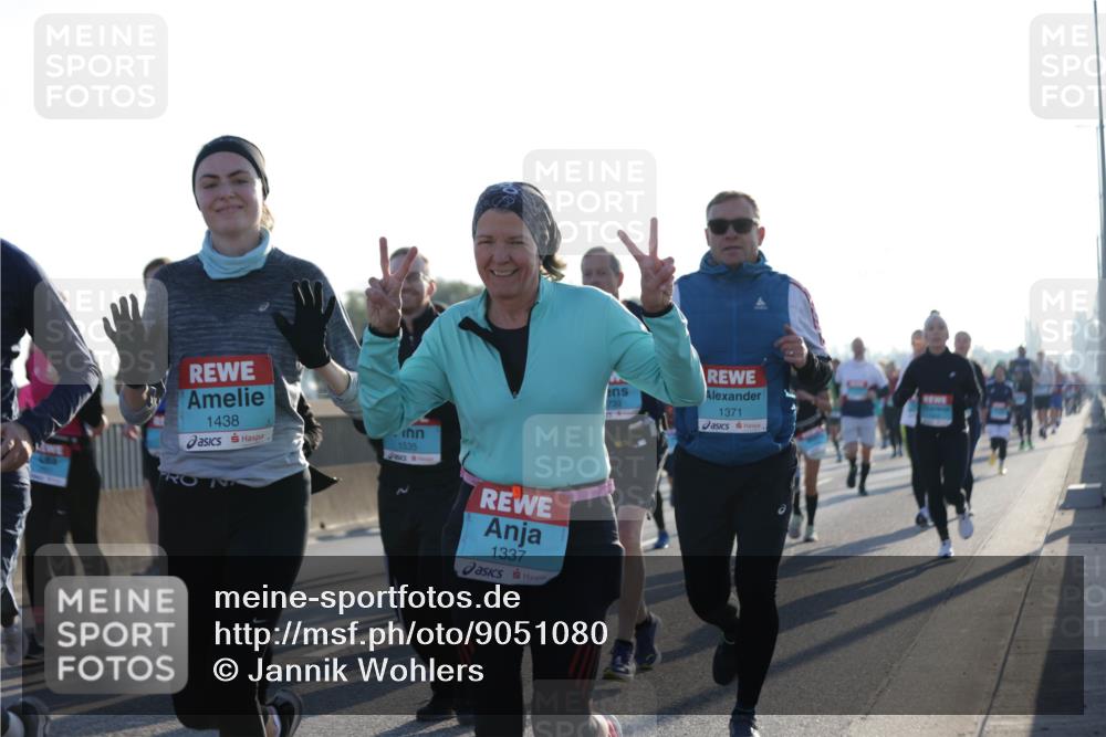 03.10.2025 - Köhlbrandbrückenlauf Jannik Wohlers http://msf.ph/oto/9051080 03.10.2025 09:18:59 Position 3 1438, 1535, 1337, 1371 meine-sportfotos.de