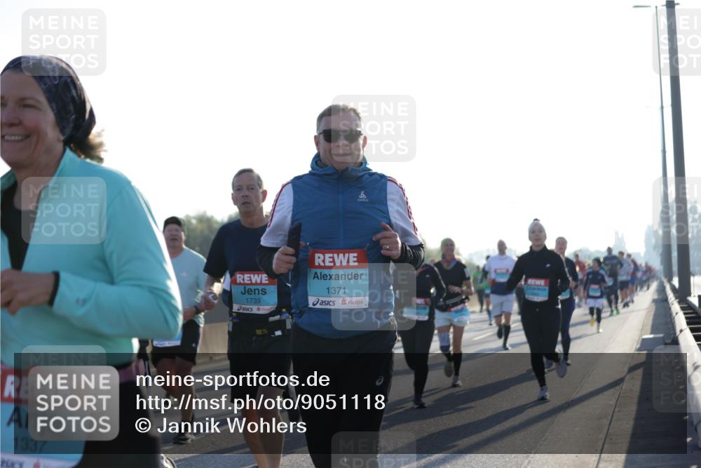 03.10.2025 - Köhlbrandbrückenlauf Jannik Wohlers http://msf.ph/oto/9051118 03.10.2025 09:19:00 Position 3 1337, 1739, 1371 meine-sportfotos.de