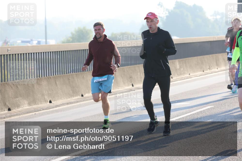 03.10.2025 - Köhlbrandbrückenlauf Lena Gebhardt http://msf.ph/oto/9051197 03.10.2025 09:14:36 Position 1 1065 meine-sportfotos.de
