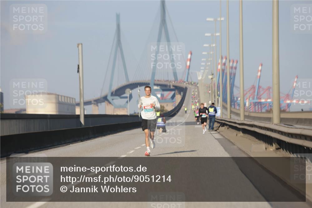 03.10.2025 - Köhlbrandbrückenlauf Jannik Wohlers http://msf.ph/oto/9051214 03.10.2025 09:37:14 Position 3  meine-sportfotos.de