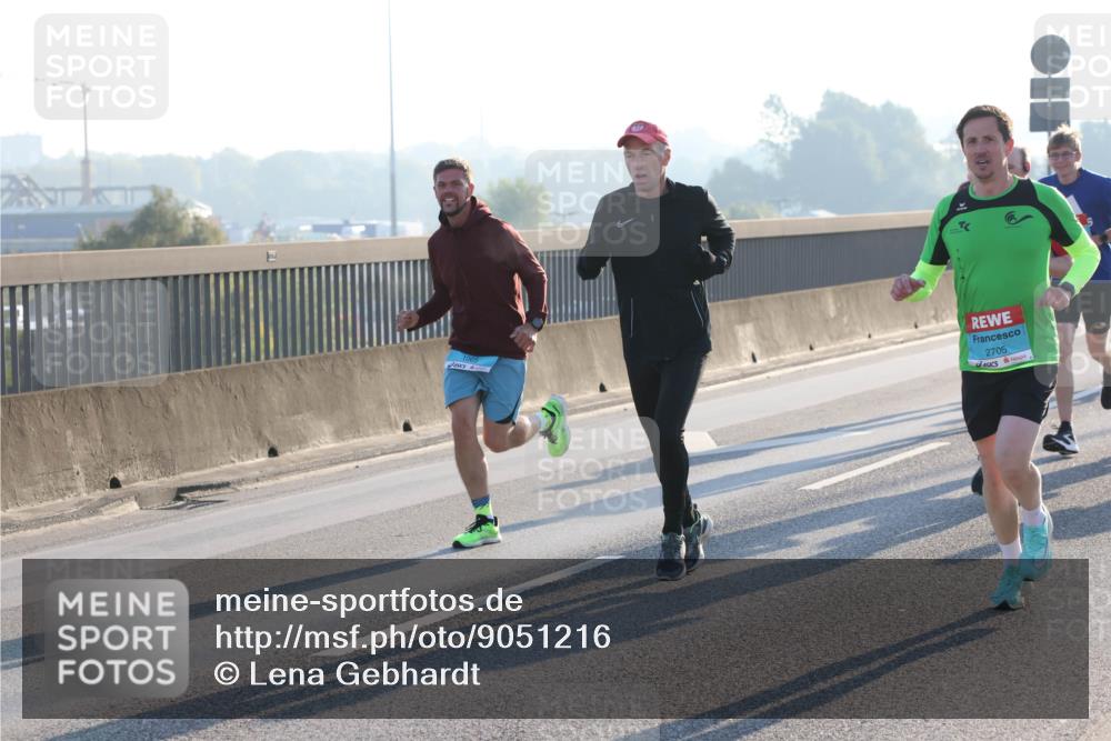 03.10.2025 - Köhlbrandbrückenlauf Lena Gebhardt http://msf.ph/oto/9051216 03.10.2025 09:14:37 Position 1  meine-sportfotos.de