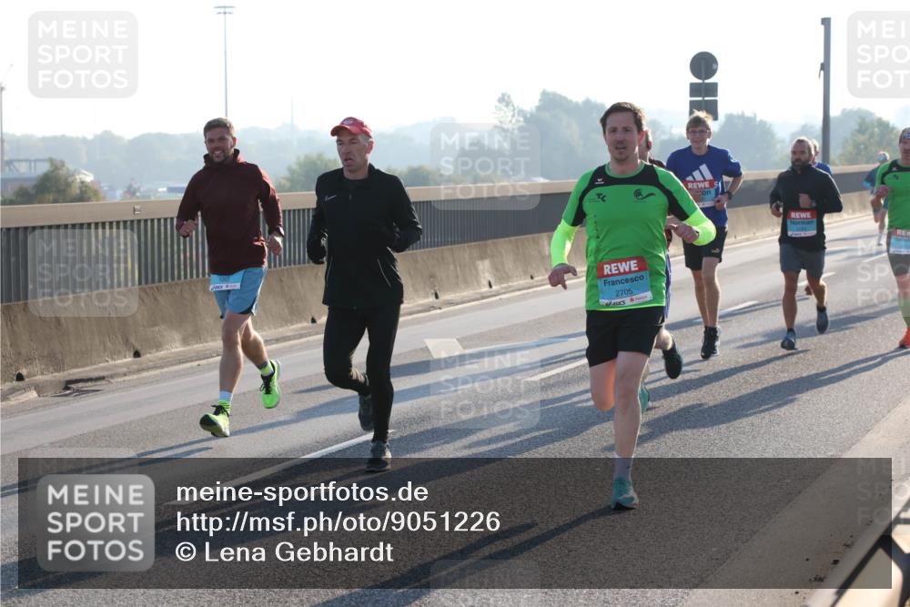 03.10.2025 - Köhlbrandbrückenlauf Lena Gebhardt http://msf.ph/oto/9051226 03.10.2025 09:14:37 Position 1 1065, 2705 meine-sportfotos.de