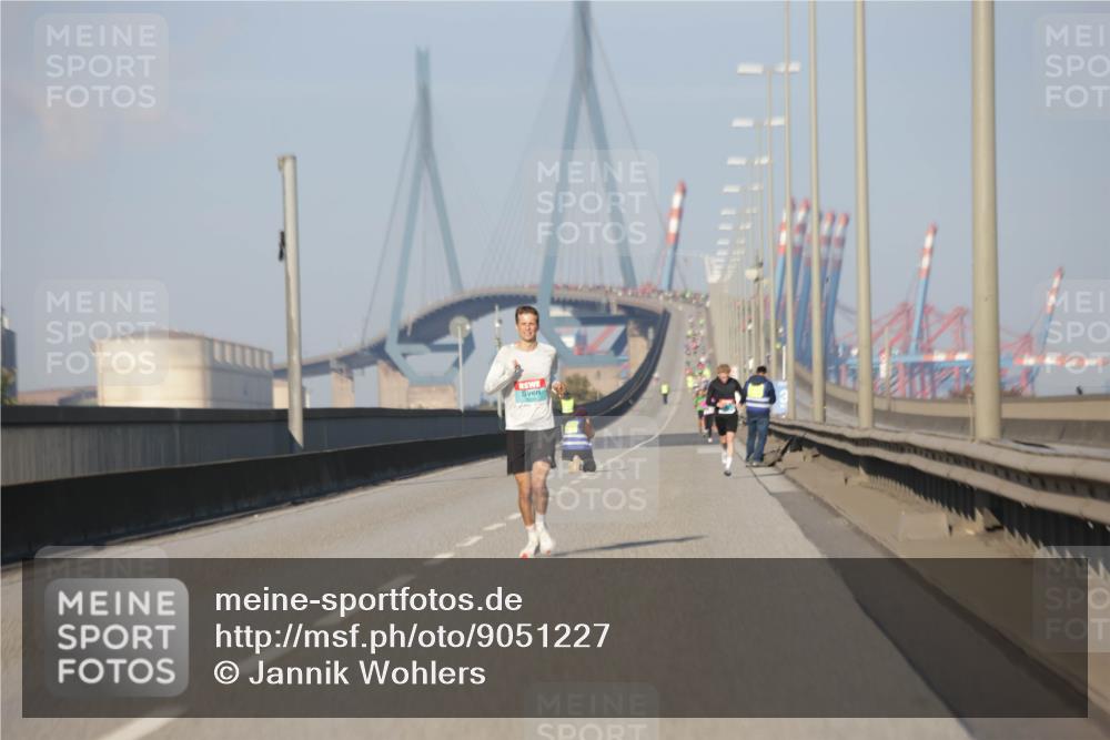 03.10.2025 - Köhlbrandbrückenlauf Jannik Wohlers http://msf.ph/oto/9051227 03.10.2025 09:37:14 Position 3  meine-sportfotos.de