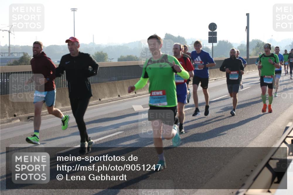 03.10.2025 - Köhlbrandbrückenlauf Lena Gebhardt http://msf.ph/oto/9051247 03.10.2025 09:14:37 Position 1 2705 meine-sportfotos.de