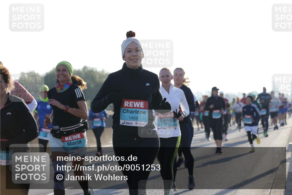 03.10.2025 - Köhlbrandbrückenlauf Jannik Wohlers http://msf.ph/oto/9051253 03.10.2025 09:19:02 Position 3 5, 1093, 1469, 1742 meine-sportfotos.de