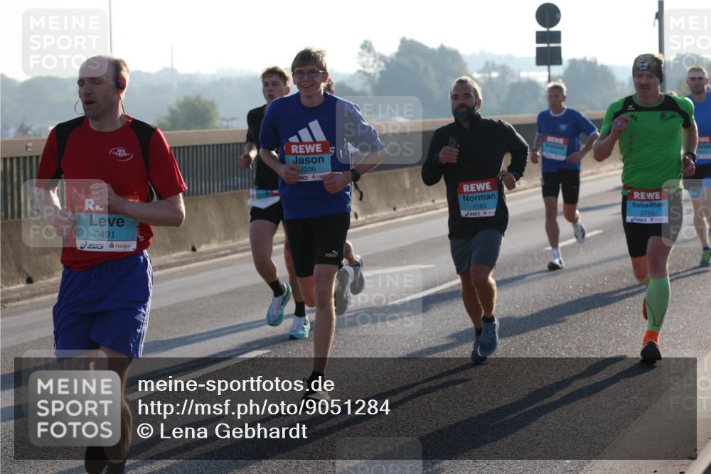 03.10.2025 - Köhlbrandbrückenlauf Lena Gebhardt http://msf.ph/oto/9051284 03.10.2025 09:14:39 Position 1 3491, 1230, 3193, 2703 meine-sportfotos.de