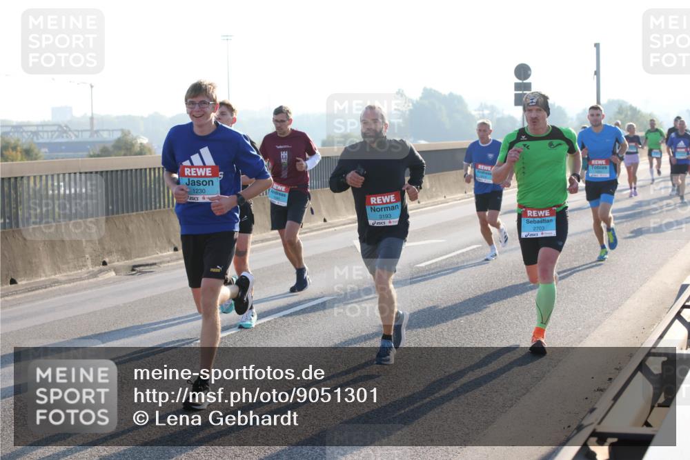 03.10.2025 - Köhlbrandbrückenlauf Lena Gebhardt http://msf.ph/oto/9051301 03.10.2025 09:14:40 Position 1 1230, 3193, 2703 meine-sportfotos.de