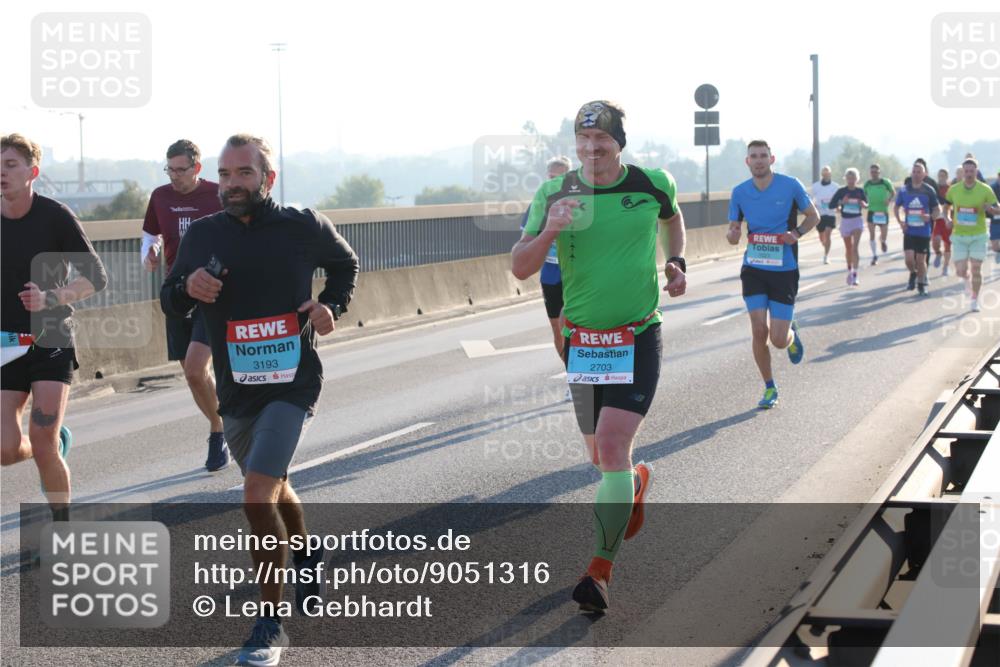 03.10.2025 - Köhlbrandbrückenlauf Lena Gebhardt http://msf.ph/oto/9051316 03.10.2025 09:14:40 Position 1 3193, 2703 meine-sportfotos.de