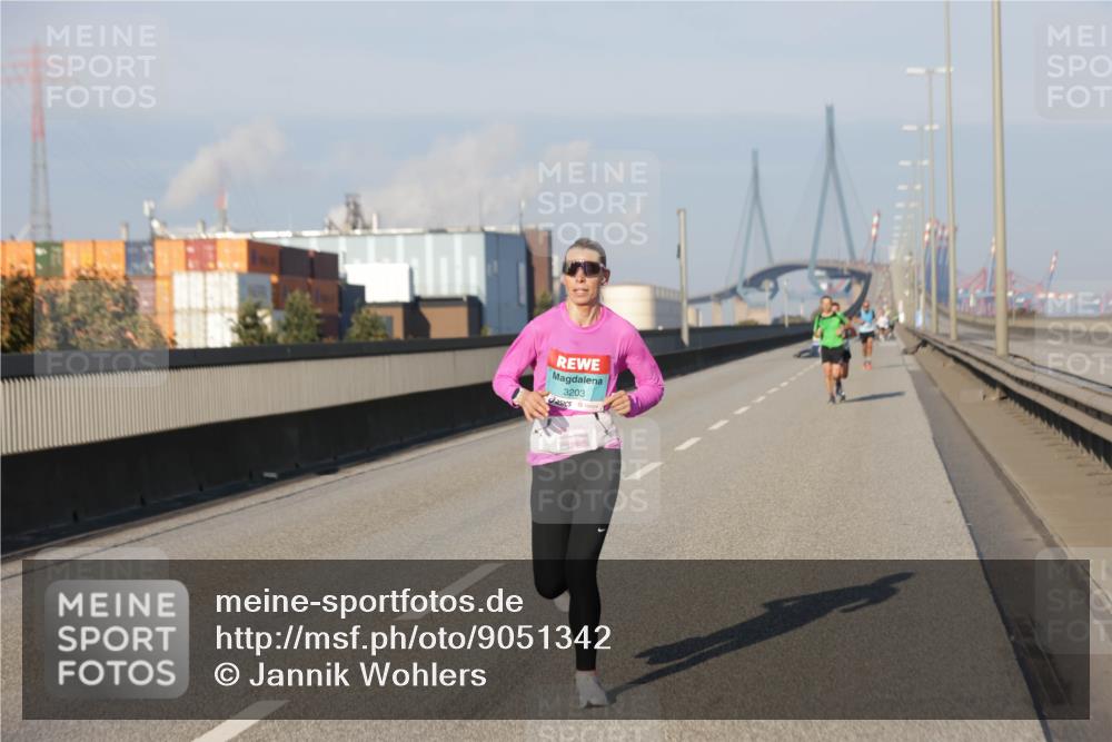 03.10.2025 - Köhlbrandbrückenlauf Jannik Wohlers http://msf.ph/oto/9051342 03.10.2025 09:37:57 Position 3 3203 meine-sportfotos.de