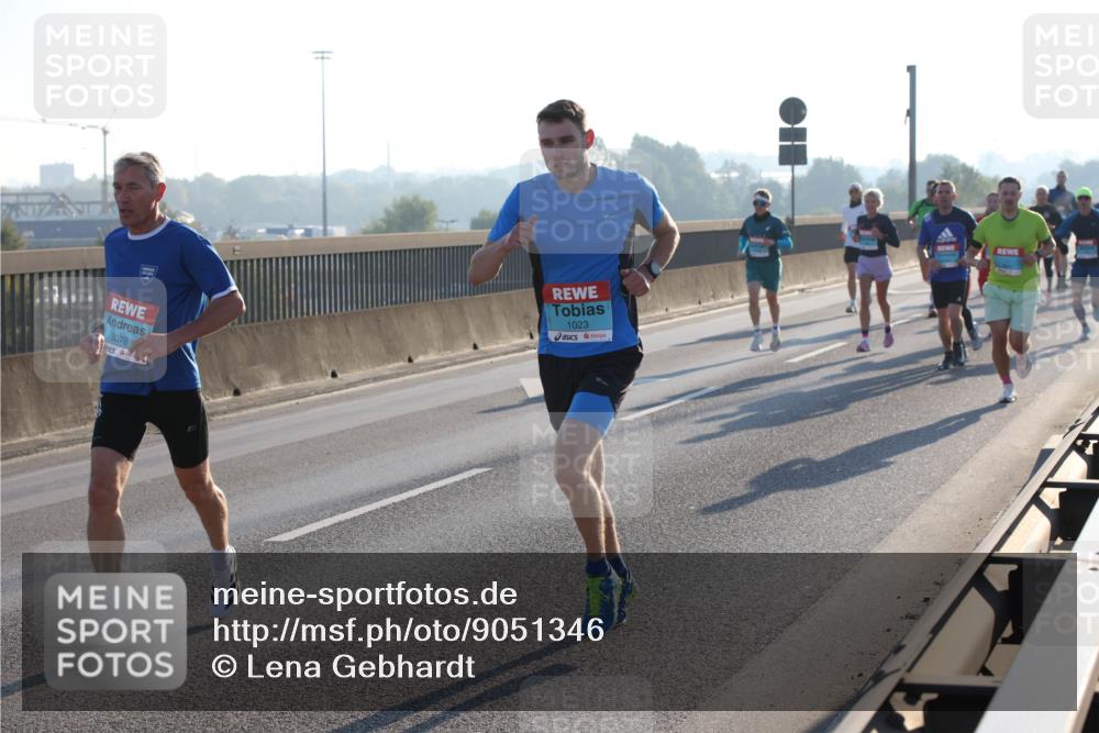 03.10.2025 - Köhlbrandbrückenlauf Lena Gebhardt http://msf.ph/oto/9051346 03.10.2025 09:14:42 Position 1 3078, 1023 meine-sportfotos.de
