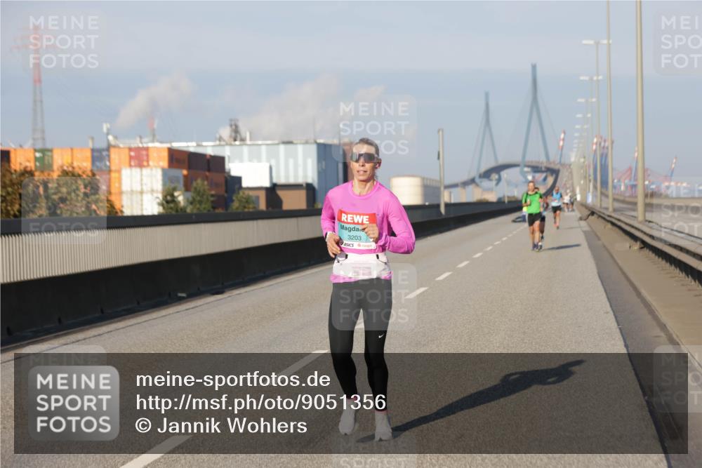03.10.2025 - Köhlbrandbrückenlauf Jannik Wohlers http://msf.ph/oto/9051356 03.10.2025 09:37:57 Position 3 3203 meine-sportfotos.de