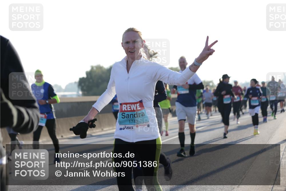 03.10.2025 - Köhlbrandbrückenlauf Jannik Wohlers http://msf.ph/oto/9051386 03.10.2025 09:19:04 Position 3 1742 meine-sportfotos.de