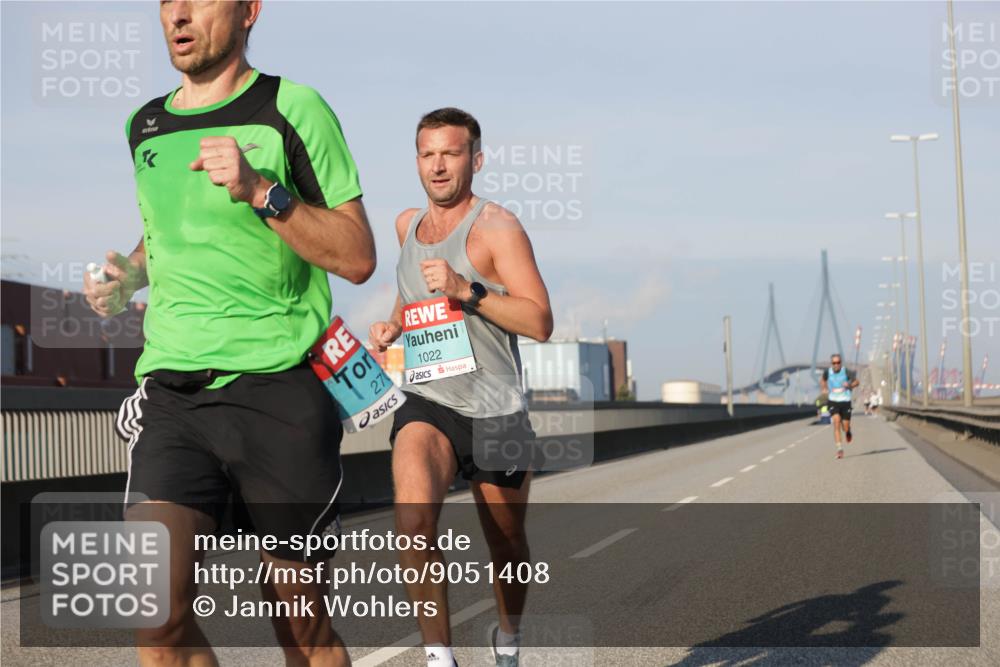 03.10.2025 - Köhlbrandbrückenlauf Jannik Wohlers http://msf.ph/oto/9051408 03.10.2025 09:38:07 Position 3 27, 1022 meine-sportfotos.de
