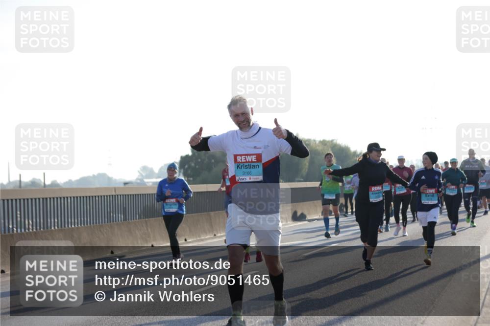 03.10.2025 - Köhlbrandbrückenlauf Jannik Wohlers http://msf.ph/oto/9051465 03.10.2025 09:19:05 Position 3 3166, 3178 meine-sportfotos.de