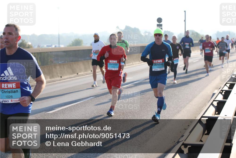 03.10.2025 - Köhlbrandbrückenlauf Lena Gebhardt http://msf.ph/oto/9051473 03.10.2025 09:14:46 Position 1 1028, 3705, 1050 meine-sportfotos.de