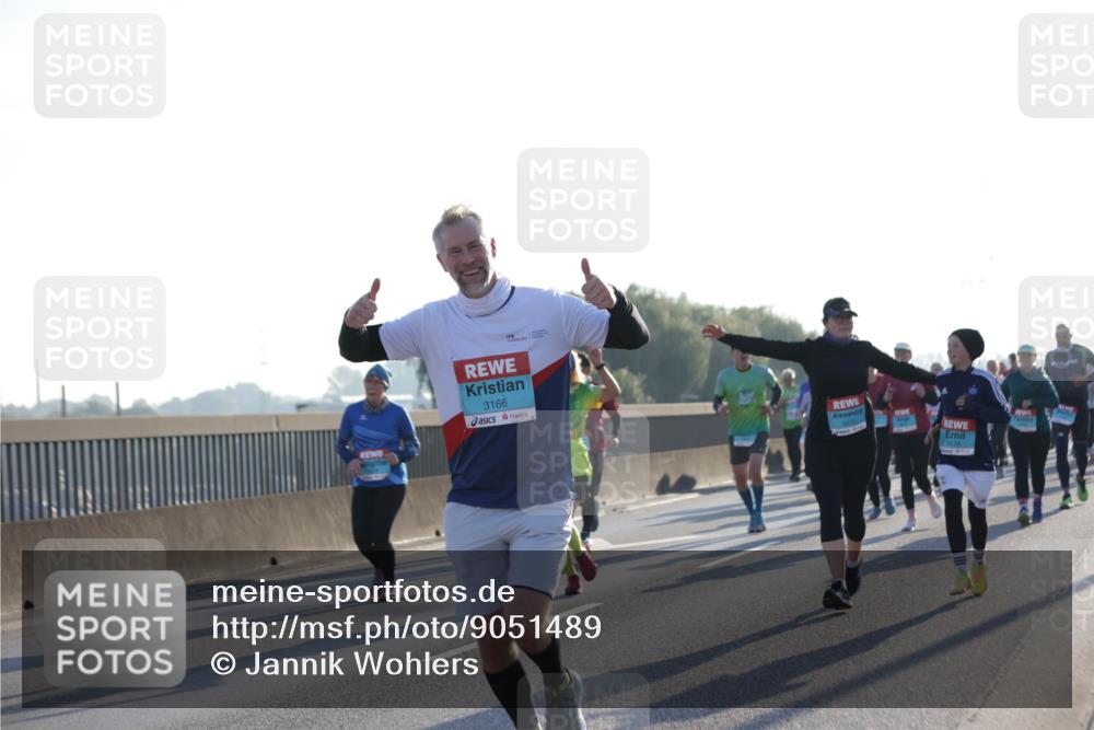 03.10.2025 - Köhlbrandbrückenlauf Jannik Wohlers http://msf.ph/oto/9051489 03.10.2025 09:19:06 Position 3 3166 meine-sportfotos.de