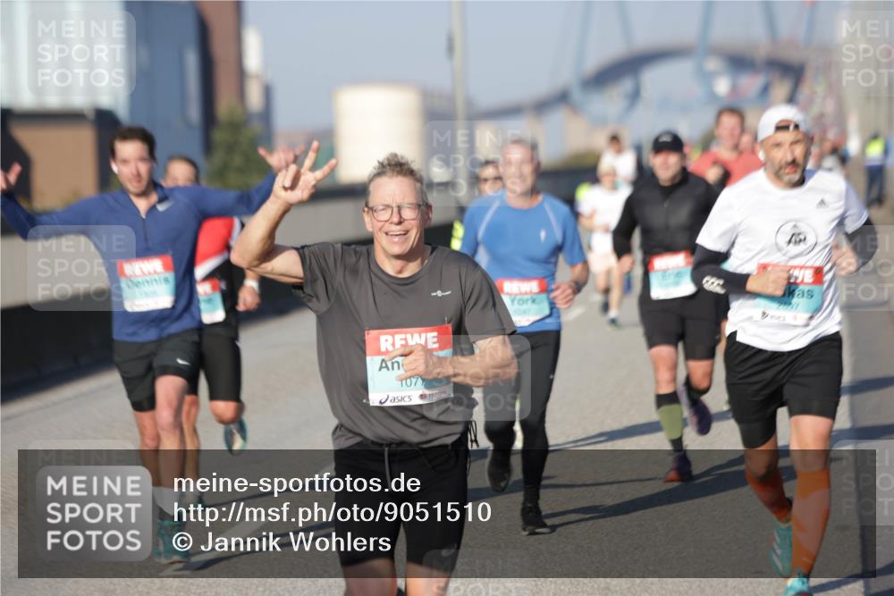 03.10.2025 - Köhlbrandbrückenlauf Jannik Wohlers http://msf.ph/oto/9051510 03.10.2025 09:46:13 Position 3 07, 1247 meine-sportfotos.de
