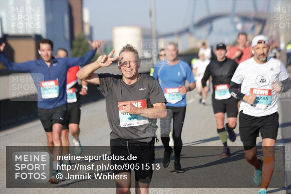 03.10.2025 - Köhlbrandbrückenlauf Jannik Wohlers http://msf.ph/oto/9051513 03.10.2025 09:46:14 Position 3 1077, 27131 meine-sportfotos.de