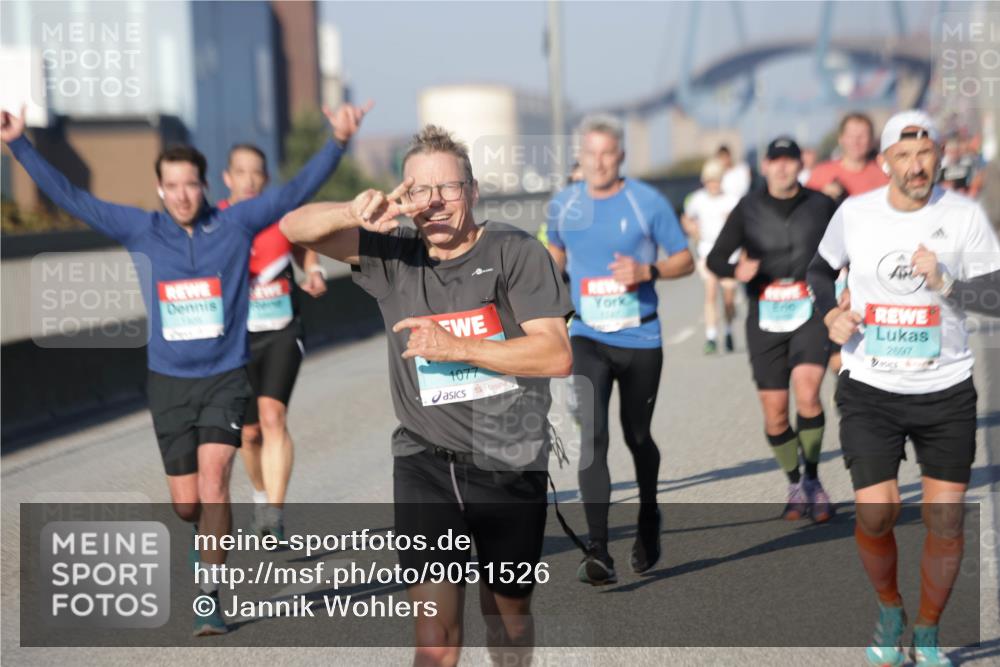 03.10.2025 - Köhlbrandbrückenlauf Jannik Wohlers http://msf.ph/oto/9051526 03.10.2025 09:46:14 Position 3 1077, 2697 meine-sportfotos.de