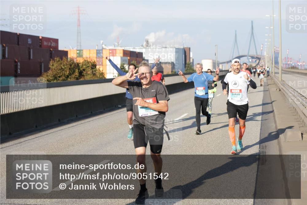 03.10.2025 - Köhlbrandbrückenlauf Jannik Wohlers http://msf.ph/oto/9051542 03.10.2025 09:46:15 Position 3 1077, 2697 meine-sportfotos.de