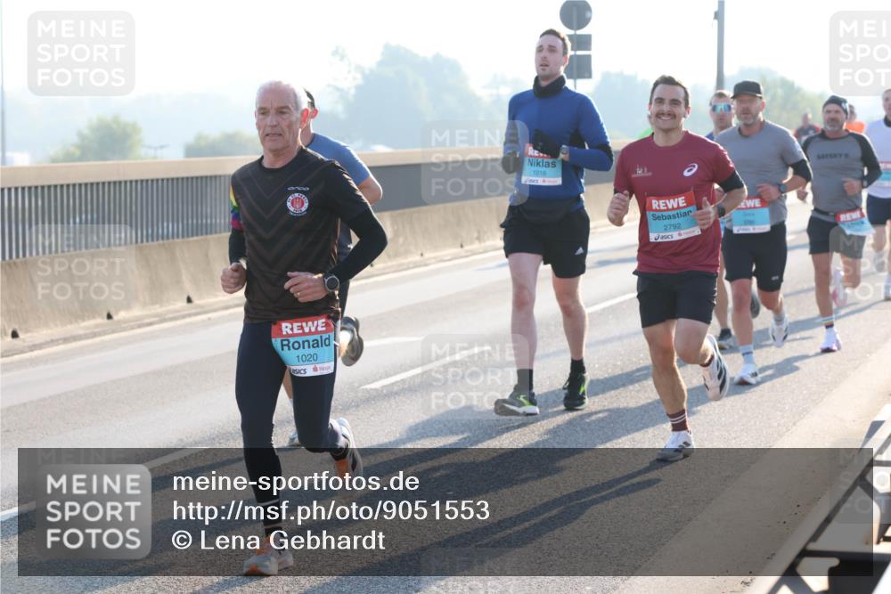 03.10.2025 - Köhlbrandbrückenlauf Lena Gebhardt http://msf.ph/oto/9051553 03.10.2025 09:14:48 Position 1 1020, 1016, 2792 meine-sportfotos.de